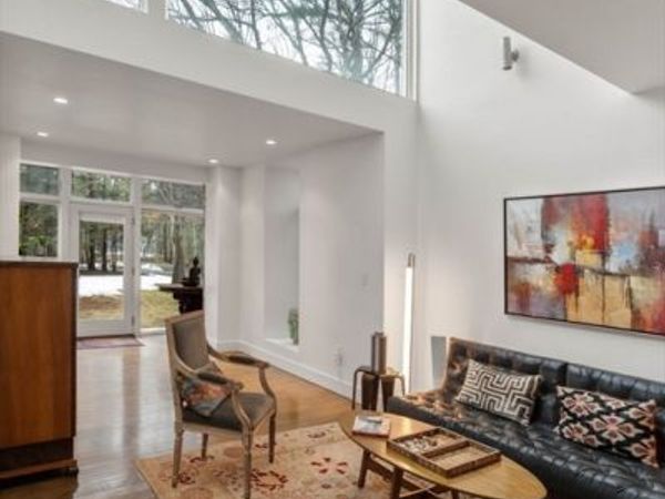 160 Granite St, Medfield, MA 02052