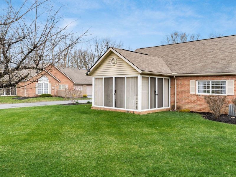 4263 Cobbleton Grove Circle , Unit 1, Canal Winchester, OH 43110 Photo 2