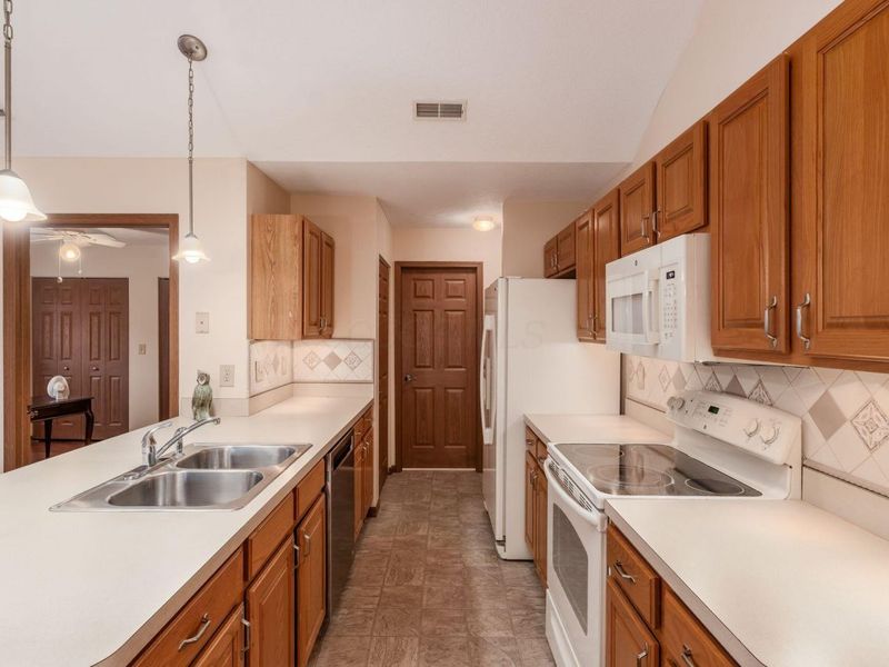 4263 Cobbleton Grove Circle , Unit 1, Canal Winchester, OH 43110 Photo 25