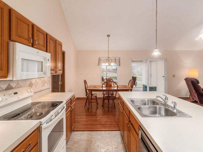 4263 Cobbleton Grove Circle , Unit 1, Canal Winchester, OH 43110 Photo 26