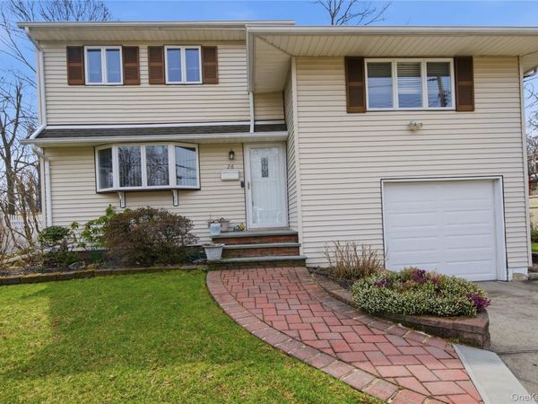 26 Bowden Drive, Huntington Station, NY 11746
