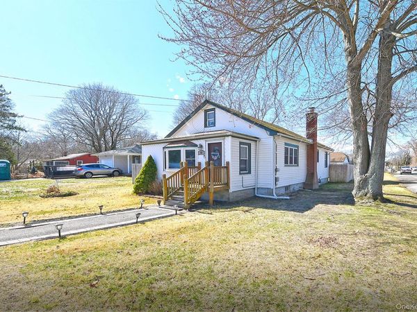 50 S Evergreen Drive, Selden, NY 11784