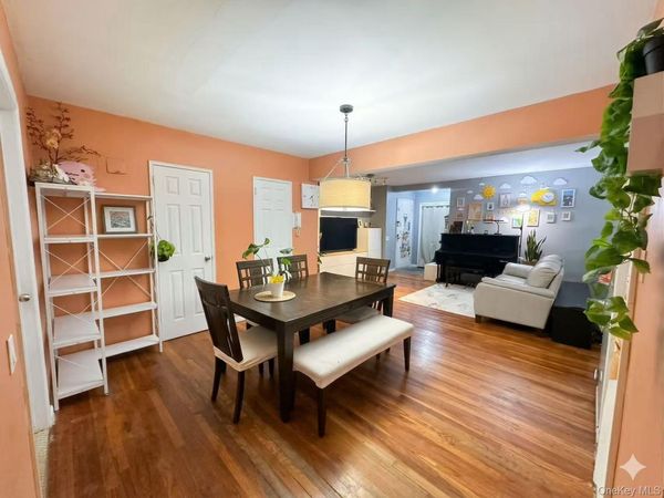 224-24 Union Turnpike, Unit 4R, Oakland Gardens, NY 11427