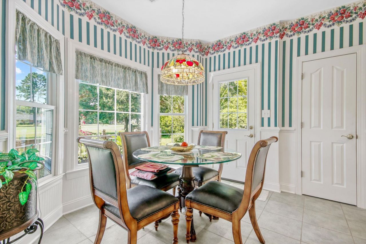 75 Haig Ct. Photo 18