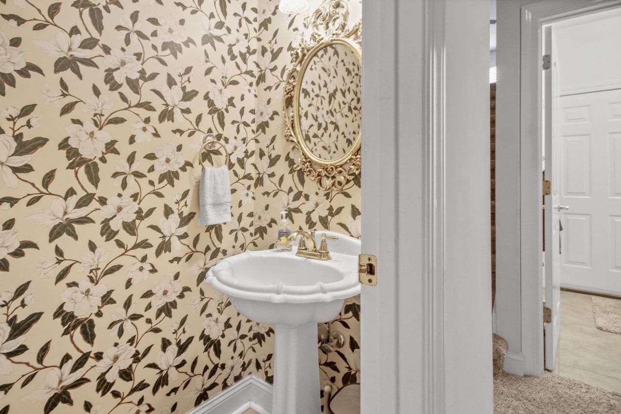 75 Haig Ct. Photo 35