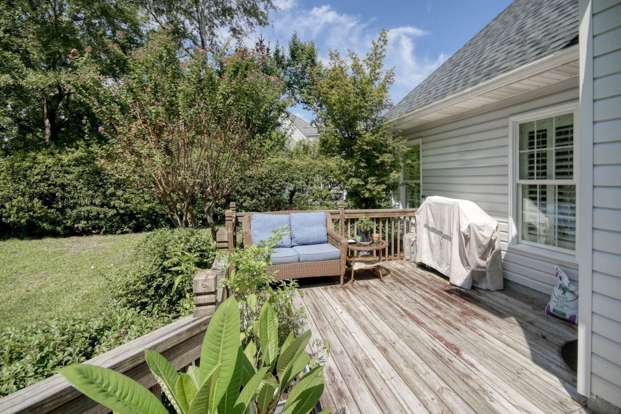 75 Haig Ct. Photo 42