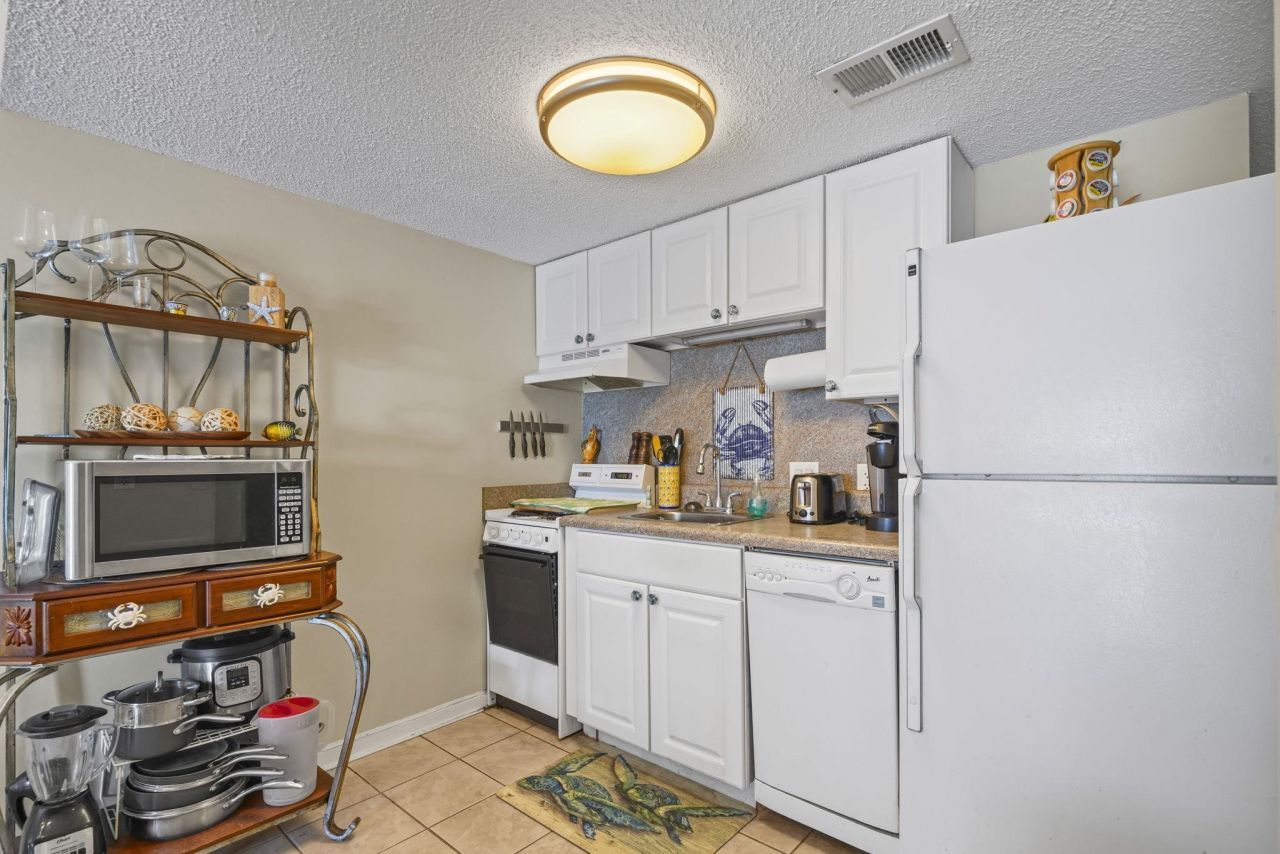 1906 S Ocean Blvd.  Photo 26