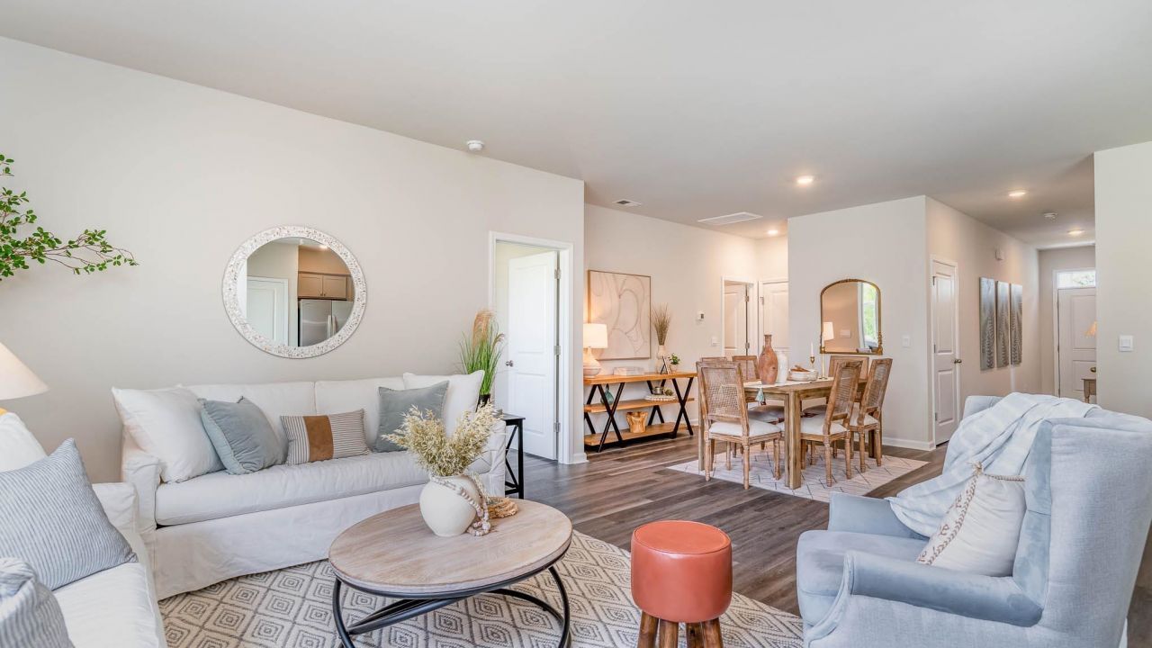 609 Layla Way Photo 9