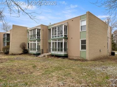 33379 Fargo Street, Livonia, MI 48152