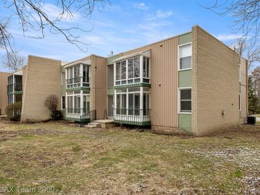 33379 Fargo Street, Unit 1, Livonia, Mi 48152