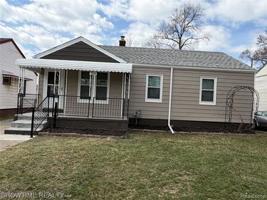 12200 Helen Street, Southgate, MI 48195