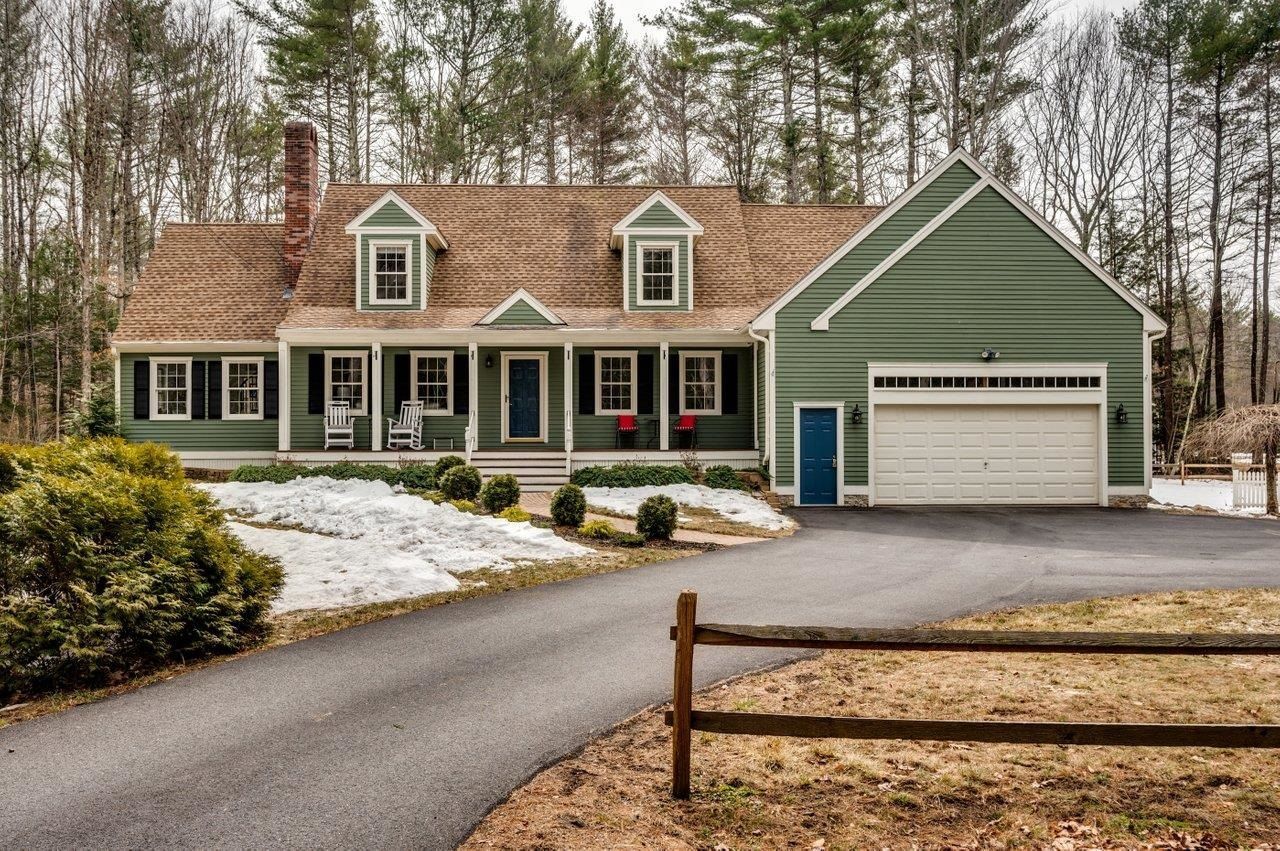 12 Spencer Lane, Lee, NH 03861 Main Photo