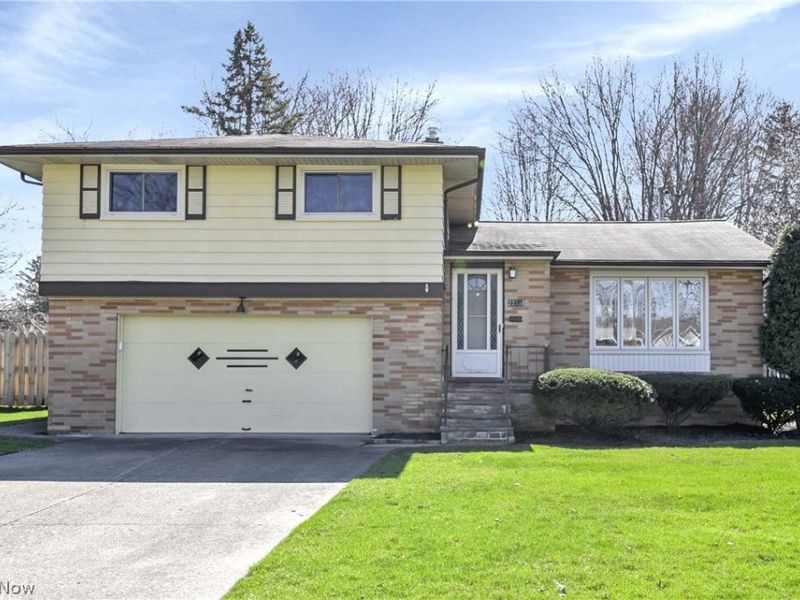 22337 Sandy Lane, Fairview Park, OH 44126 Photo 1