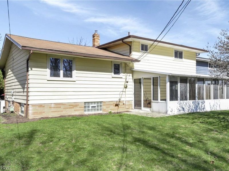 22337 Sandy Lane, Fairview Park, OH 44126 Photo 4