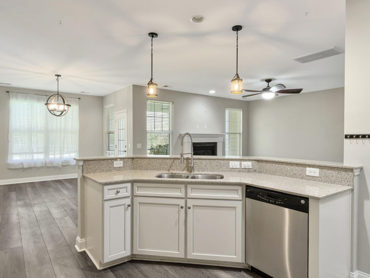 206 Donatella Drive Photo 17