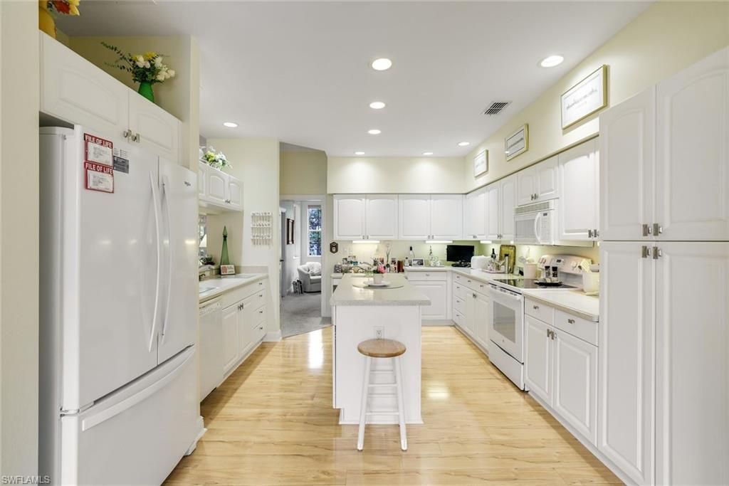 4795 Aston Gardens Way, Unit D102, Naples, FL 34109 Photo