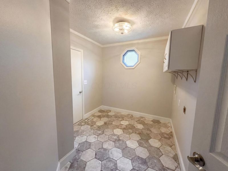 989 Mahle Drive , Reynoldsburg, OH 43068 Photo 19