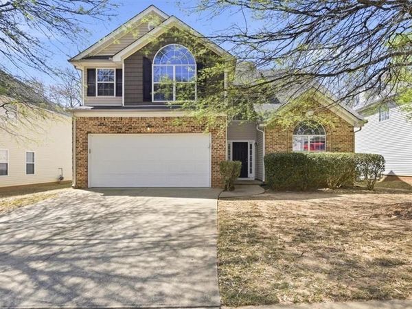 78 Saint Charles Place, Sharpsburg, GA 30277