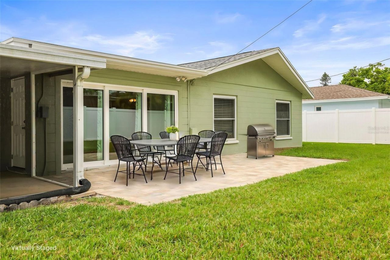 7955 Bayshore Drive, Seminole, FL 33776 Photo