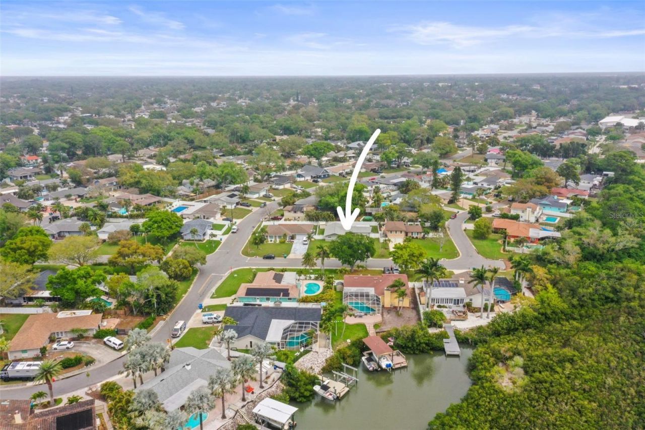 7955 Bayshore Drive, Seminole, FL 33776 Photo