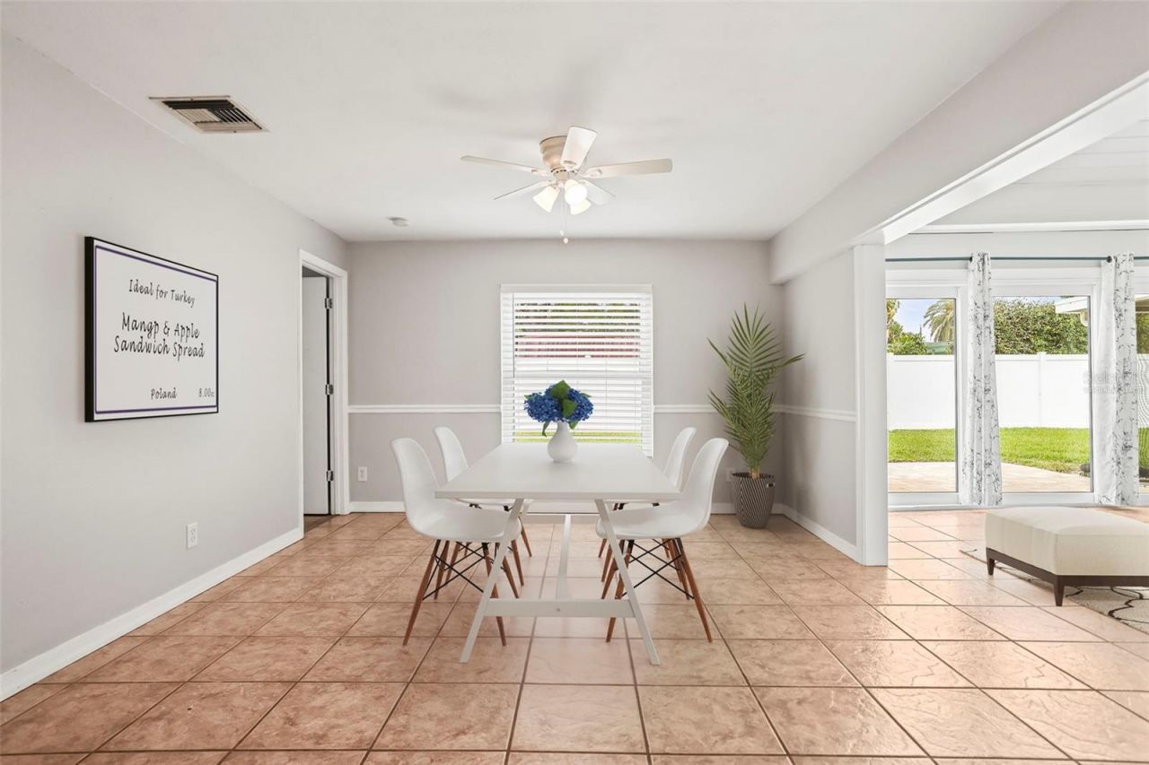 7955 Bayshore Drive, Seminole, FL 33776 Photo