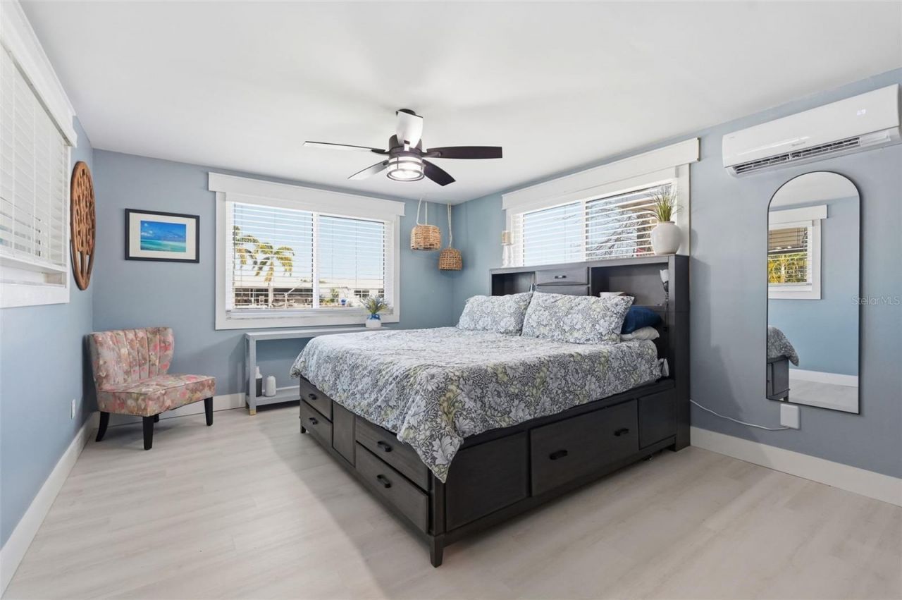 9571 Sun Isle Drive Ne, Saint Petersburg, FL 33702 Photo