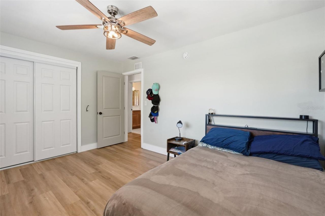 9571 Sun Isle Drive Ne, Saint Petersburg, FL 33702 Photo