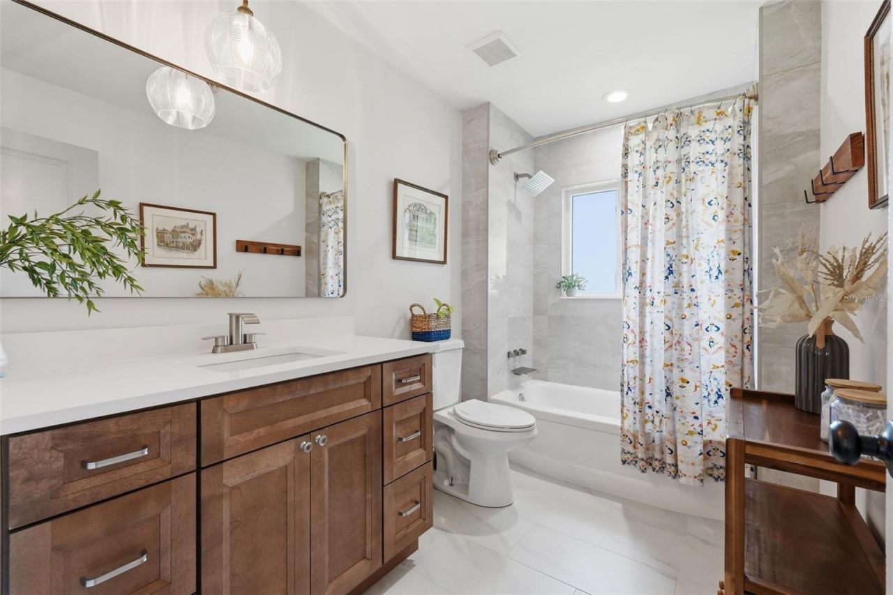 9571 Sun Isle Drive Ne, Saint Petersburg, FL 33702 Photo