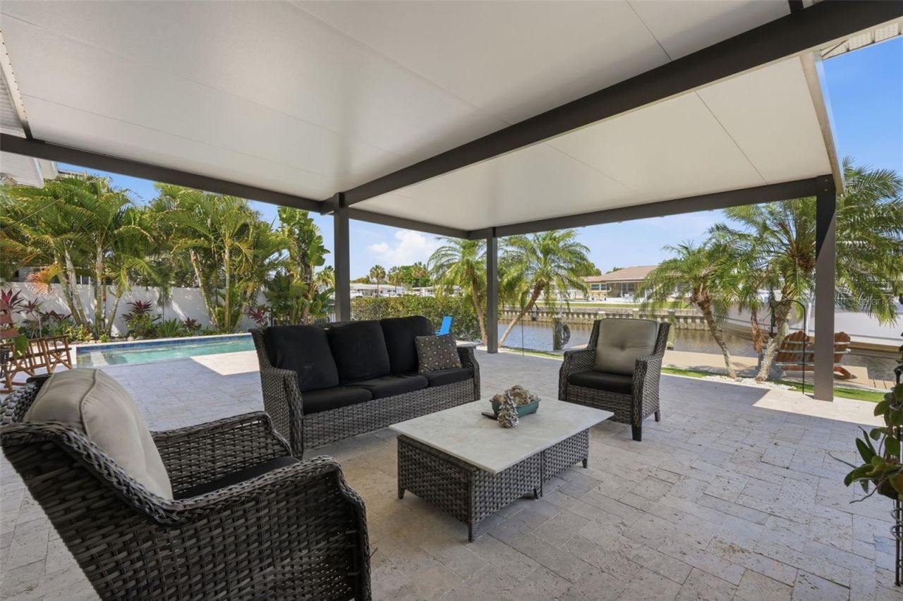 9571 Sun Isle Drive Ne, Saint Petersburg, FL 33702 Photo