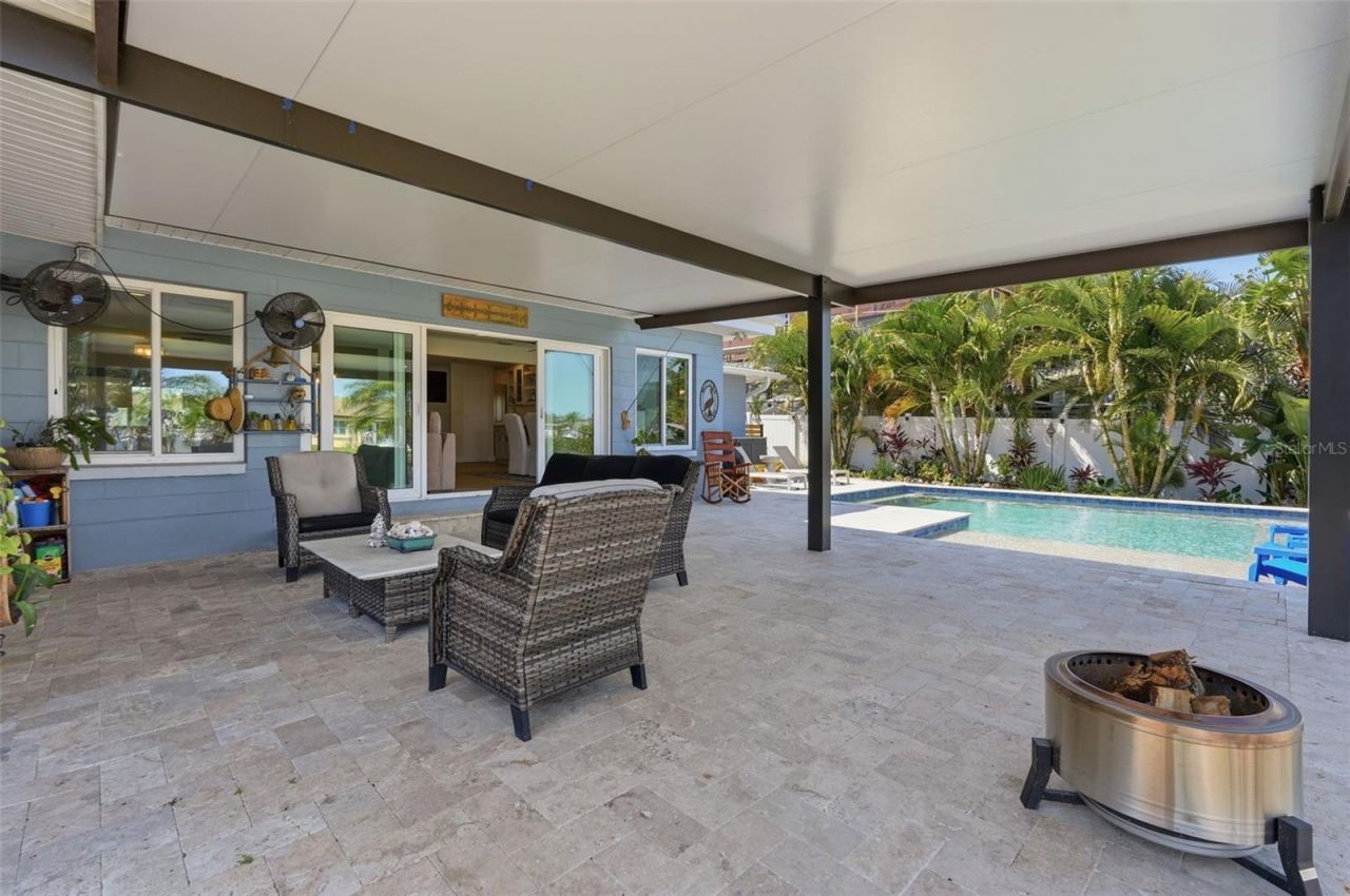 9571 Sun Isle Drive Ne, Saint Petersburg, FL 33702 Photo