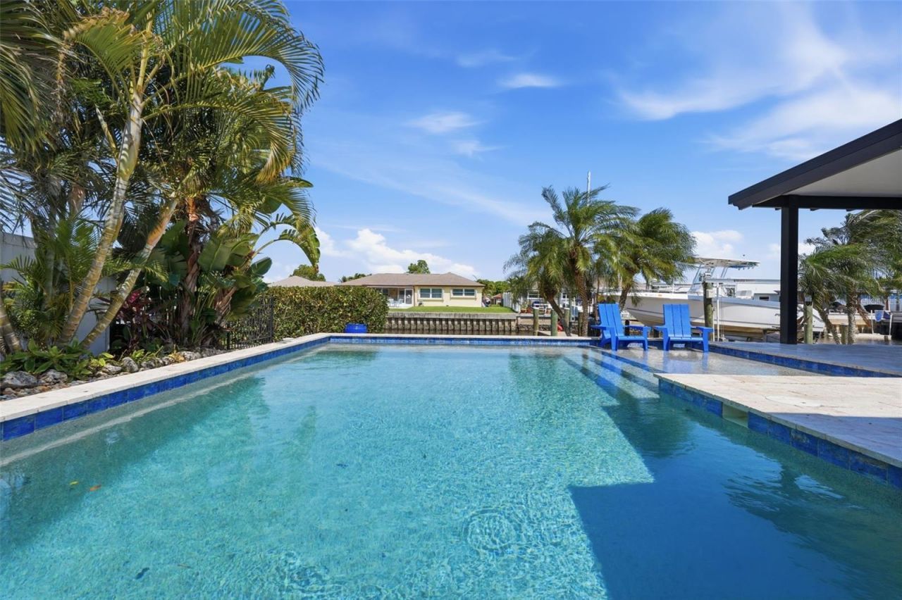 9571 Sun Isle Drive Ne, Saint Petersburg, FL 33702 Photo