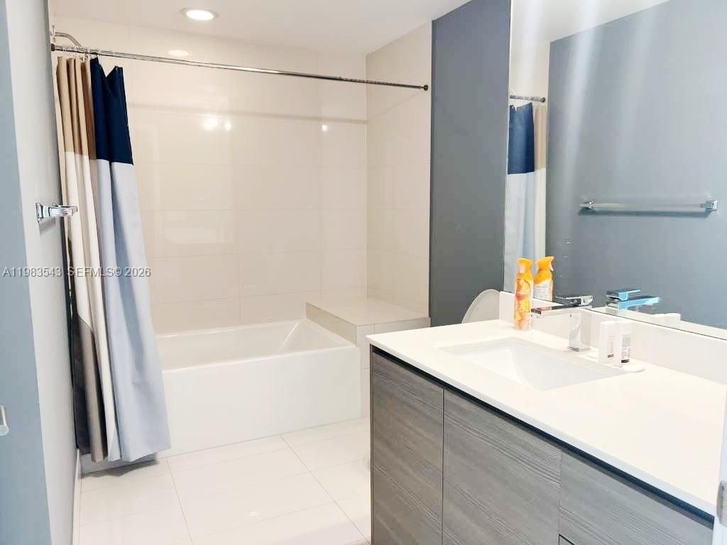 460 NE 28th St , Unit 1407, Miami, FL 33137 Photo