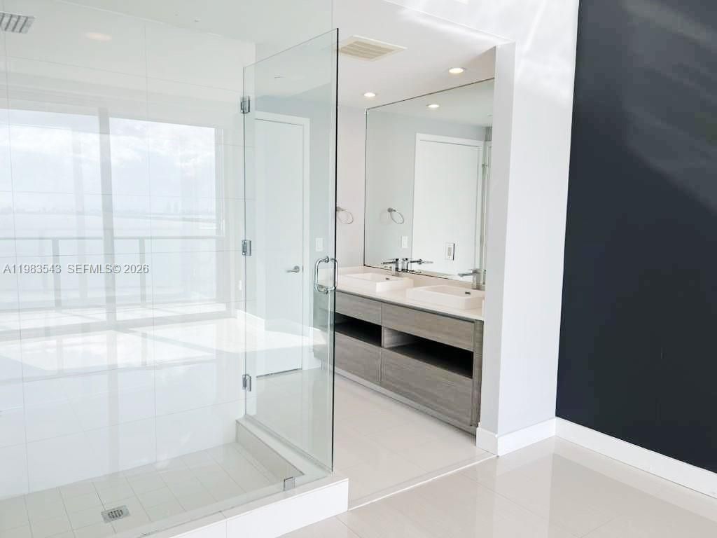 460 NE 28th St , Unit 1407, Miami, FL 33137 Photo