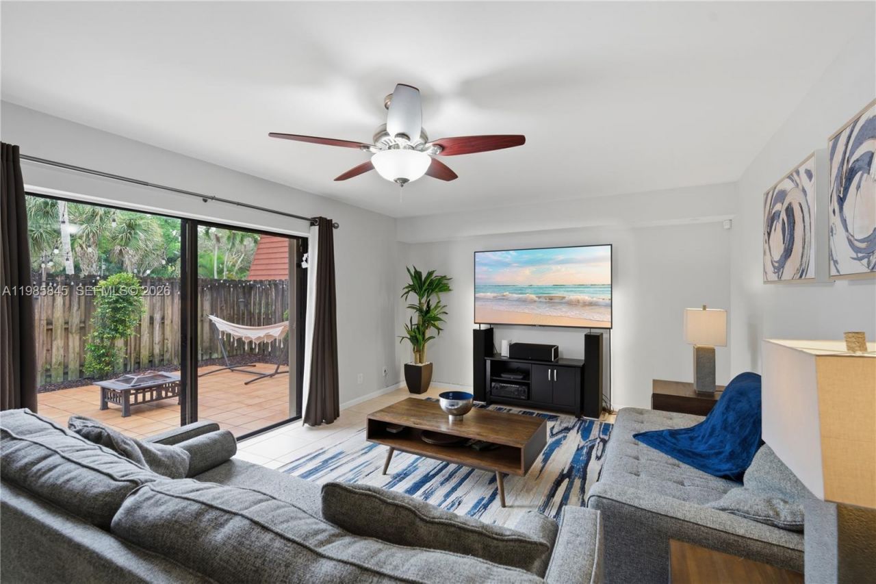 752 NW 98th Way, Plantation, FL 33324 Photo