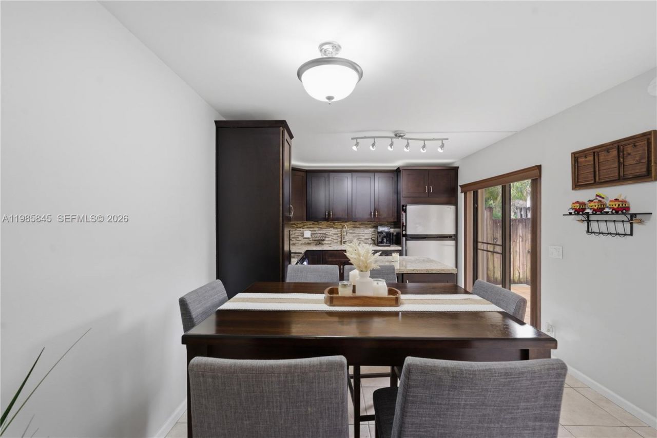 752 NW 98th Way, Plantation, FL 33324 Photo