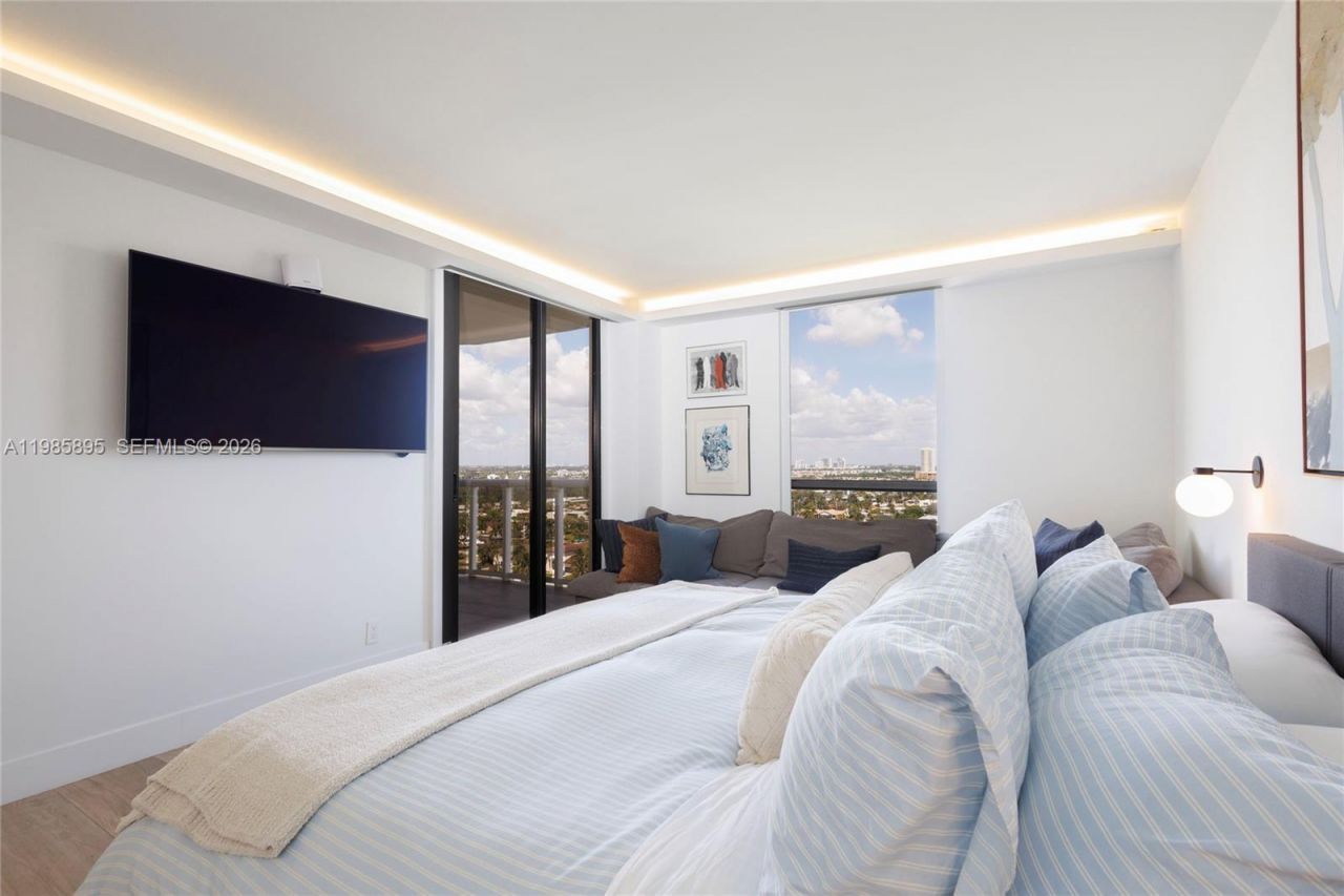 3640 Yacht Club Dr , Unit 1701, Aventura, FL 33180 Photo