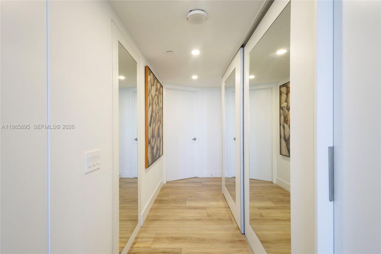 3640 Yacht Club Dr , Unit 1701, Aventura, FL 33180 Photo