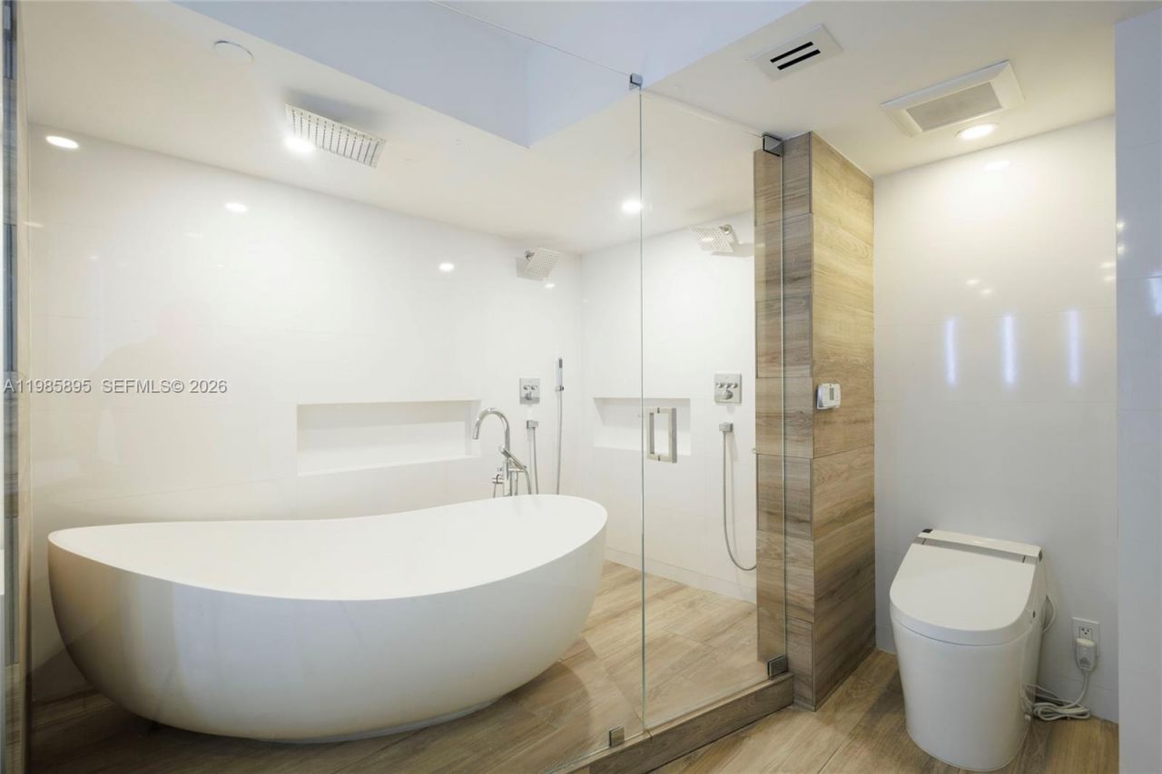 3640 Yacht Club Dr , Unit 1701, Aventura, FL 33180 Photo