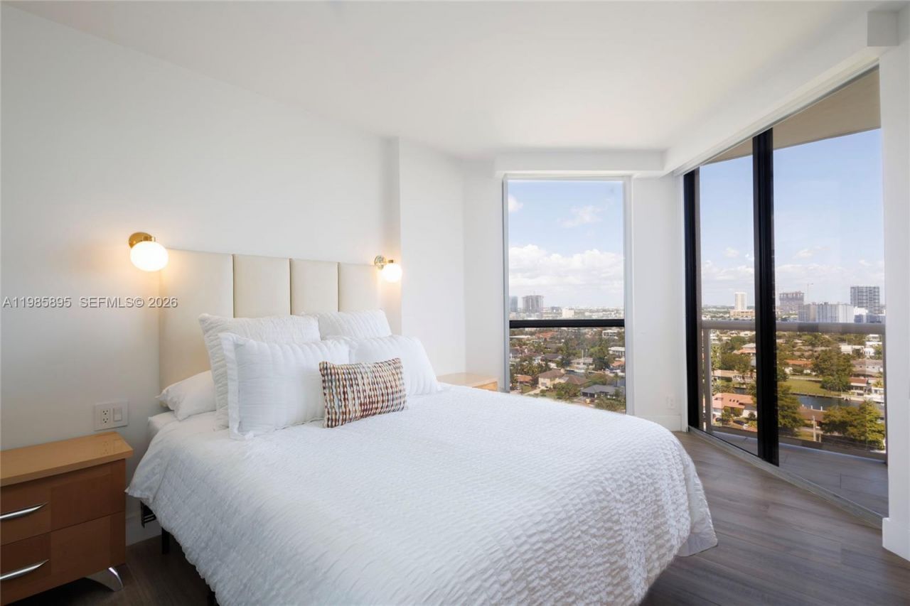 3640 Yacht Club Dr , Unit 1701, Aventura, FL 33180 Photo