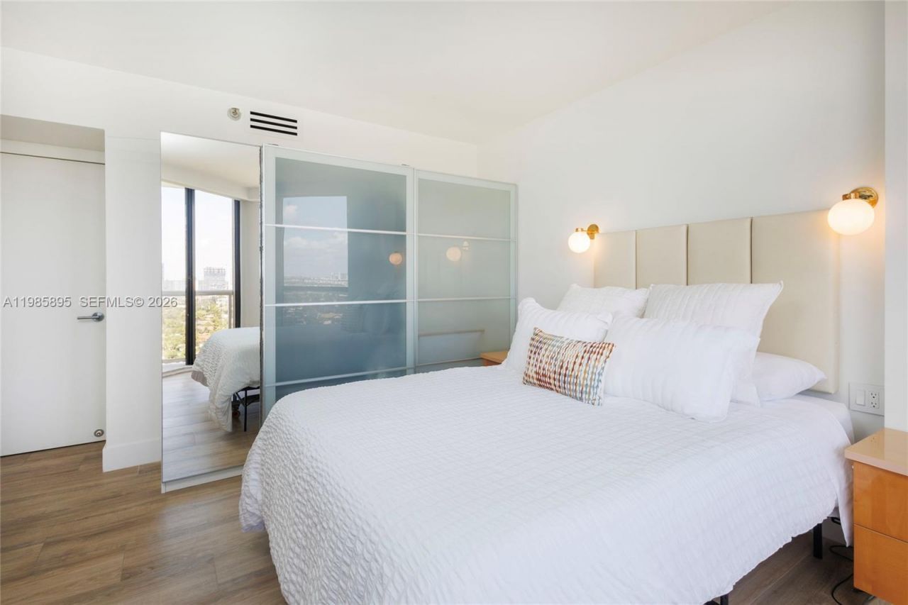 3640 Yacht Club Dr , Unit 1701, Aventura, FL 33180 Photo