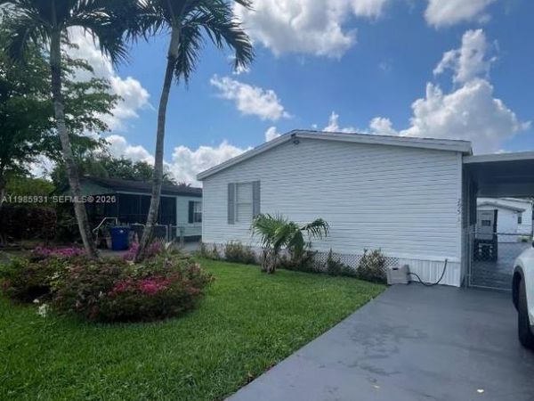 19800 SW 180th Ave, Unit 295, Miami, FL 33187