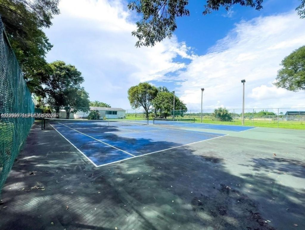 19800 SW 180th Ave, Unit 295, Miami, FL 33187 Photo