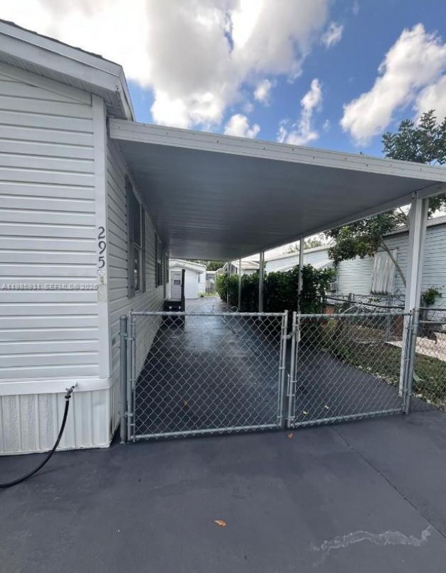 19800 SW 180th Ave, Unit 295, Miami, FL 33187 Photo