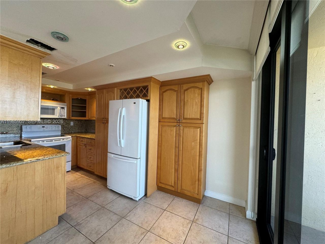 2555 Collins Ave, Unit 2002, Miami Beach, FL 33140 Photo