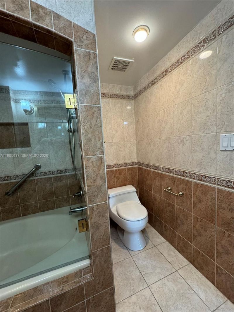 2555 Collins Ave, Unit 2002, Miami Beach, FL 33140 Photo