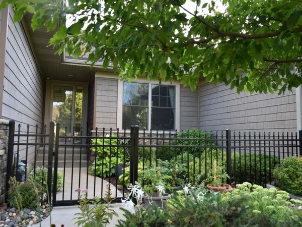 10726 Lyndale Bluffs Trail, Bloomington, MN 55420