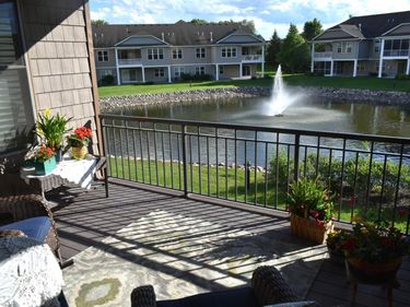 10726 Lyndale Bluffs Trail, Bloomington, MN 55420