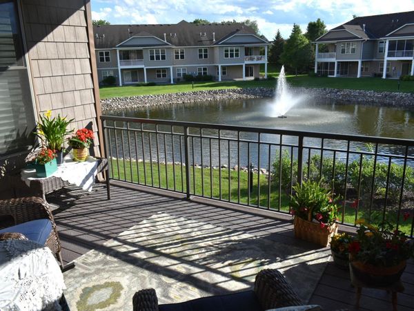 10726 Lyndale Bluffs Trail, Bloomington, MN 55420