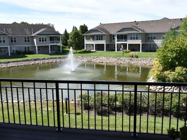 10726 Lyndale Bluffs Trail, Bloomington, MN 55420