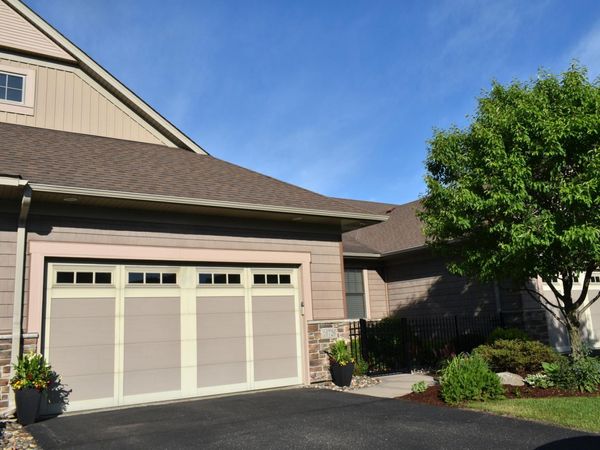 10726 Lyndale Bluffs Trail, Bloomington, MN 55420